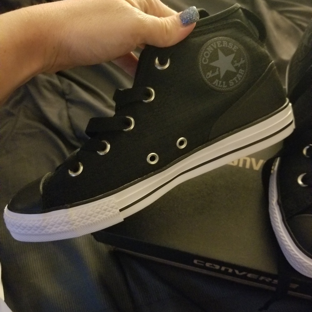Boys converse